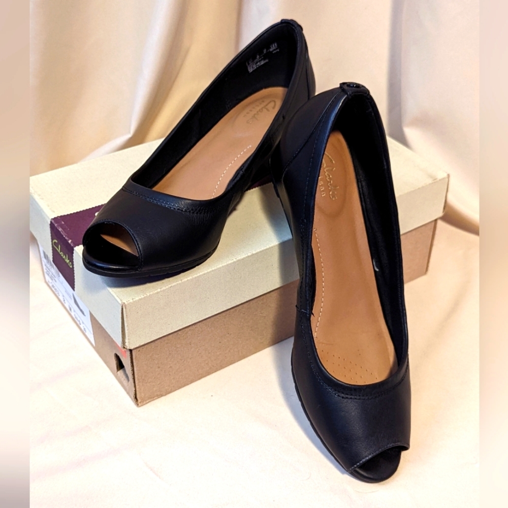 Clarks dress shoes